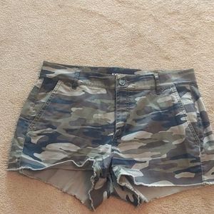 Express shortie mid rise shorts